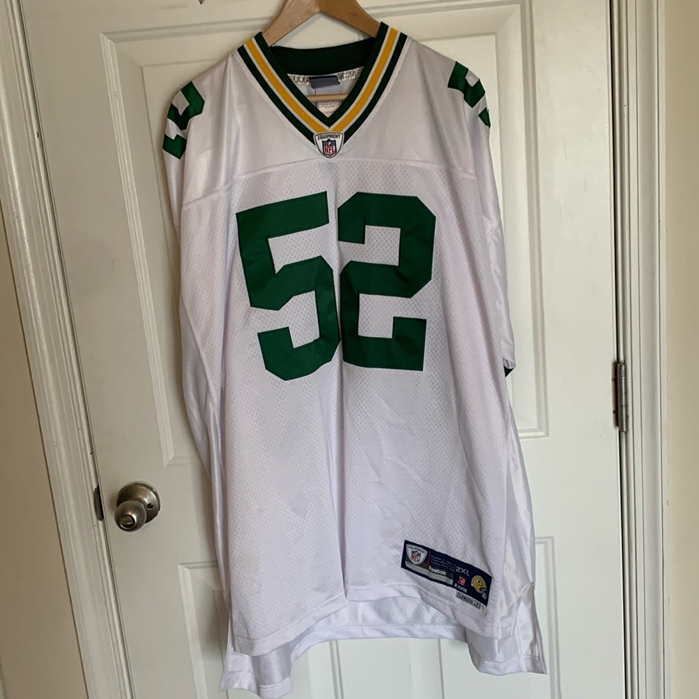 Matthews 52 Green Bay Packers jersey.
